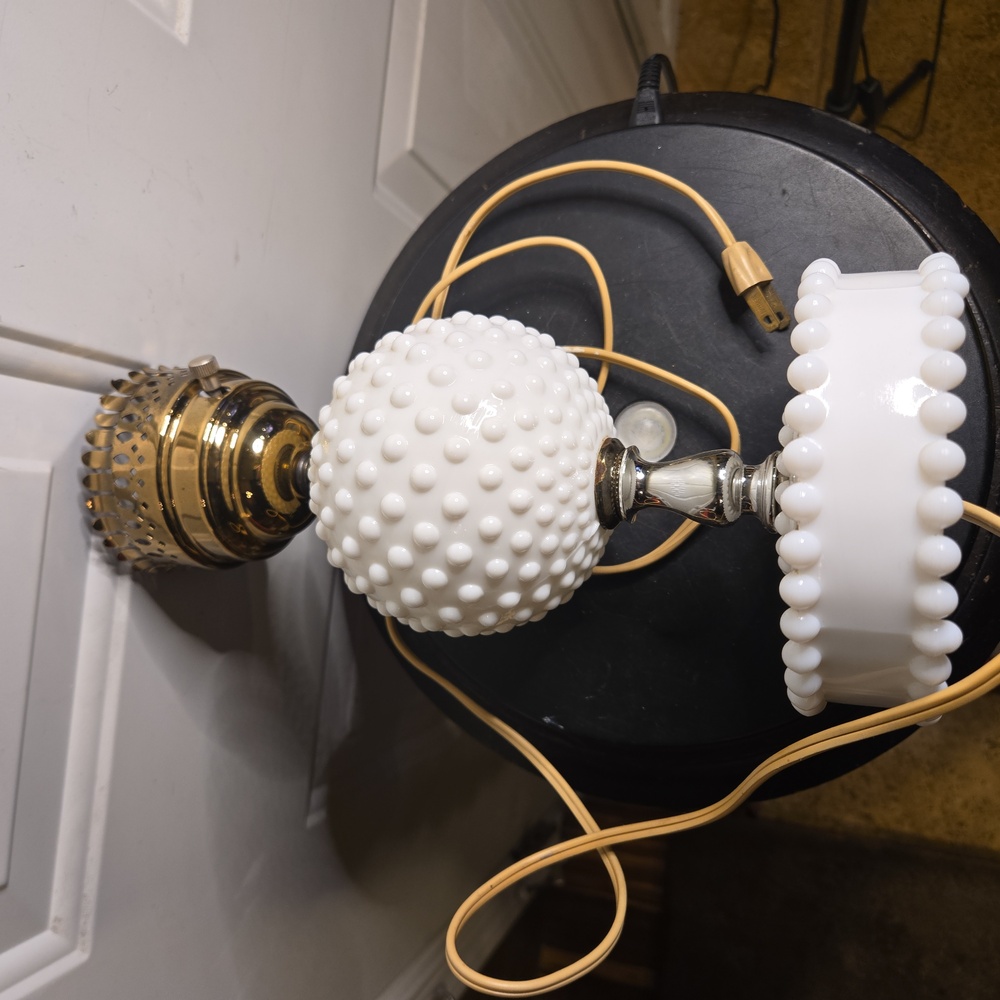 Vintage Antique Milk Glass Hobnail White Table Lamp - Picture 8 of 8